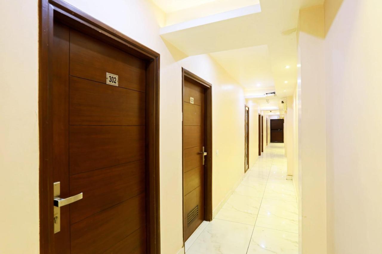 Capital O 23188 Glory Villa นิวเดลี ภายนอก รูปภาพ