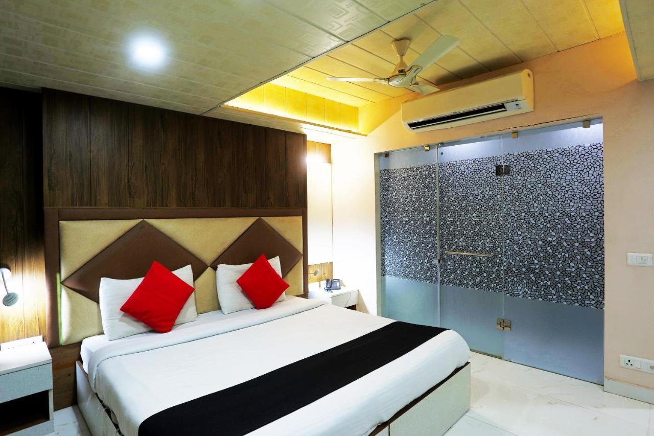 Capital O 23188 Glory Villa นิวเดลี ภายนอก รูปภาพ